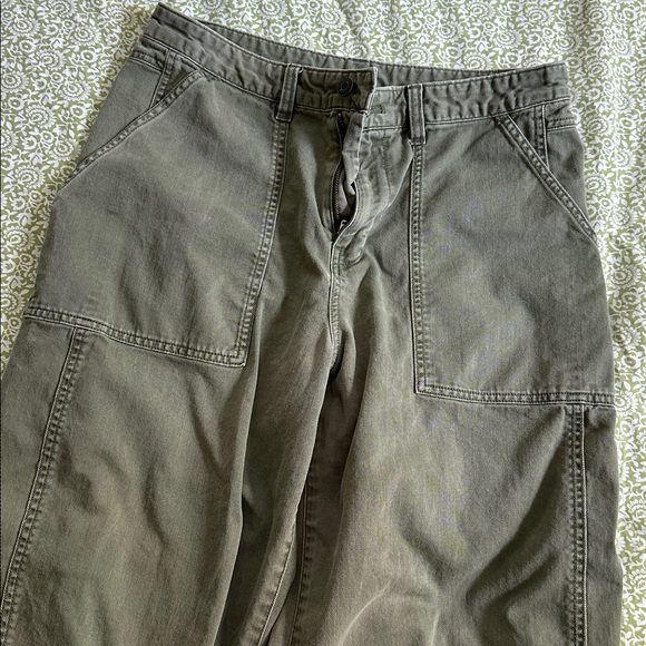 GAP Pants - GAP cargo barrel pants